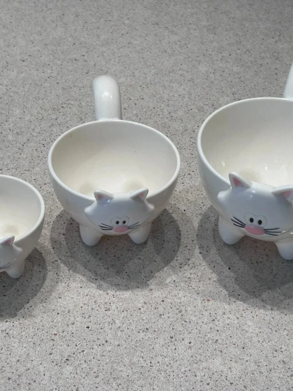 Joie's Cat Nesting Measuring Cups – Set of 3 (White)